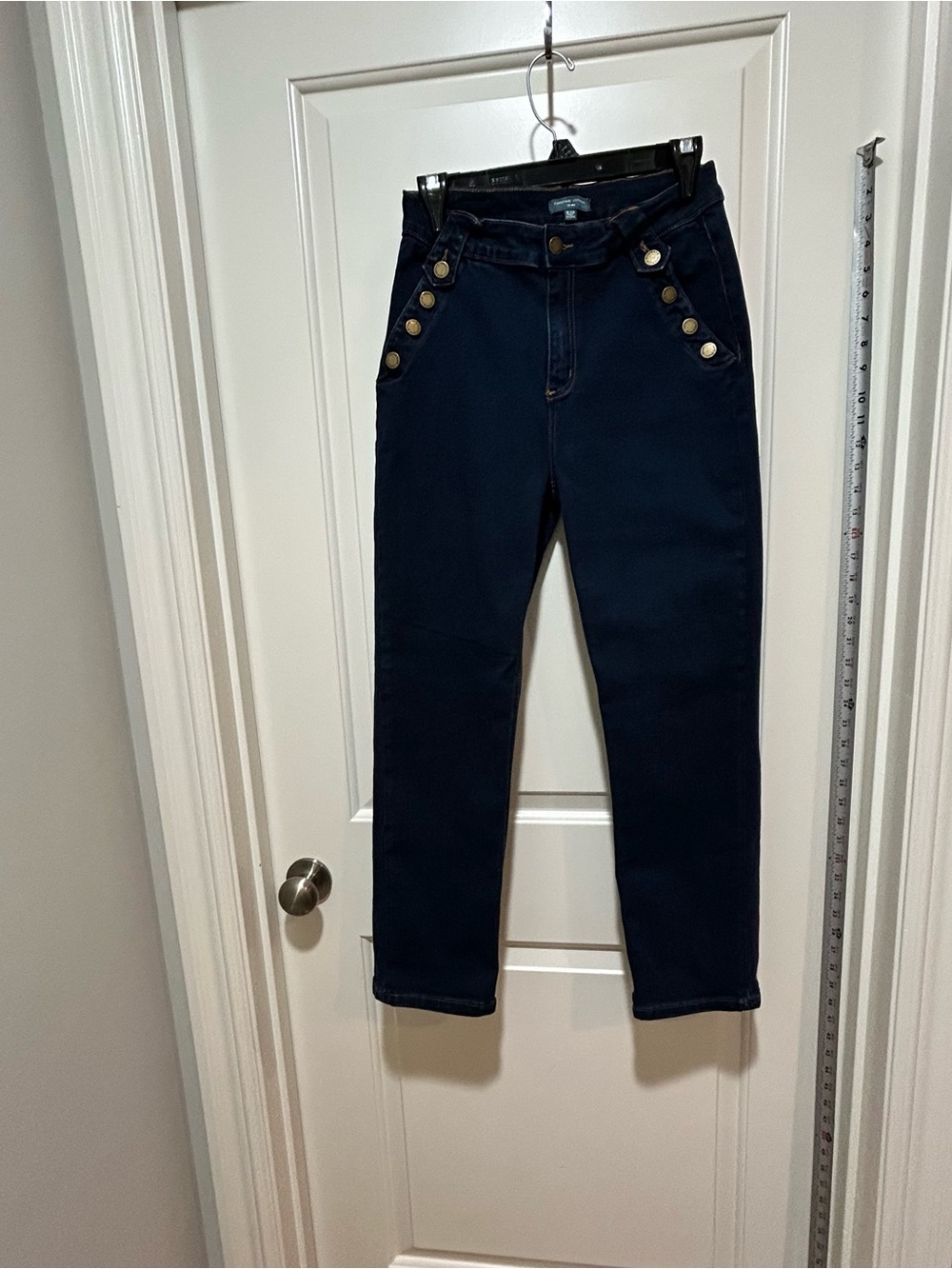Adrienne Vittadini women’s size 8/29 Navy Stretchy Straight leg Jeans LIKE NEW